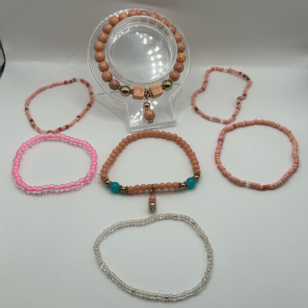 THREE FOR $10 SALE 🩷Set of seven like new SHEIN bracelets🩷
